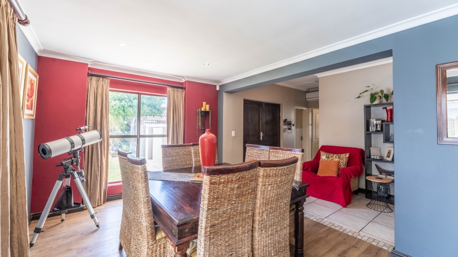 5 Bedroom Property for Sale in Parklands Western Cape